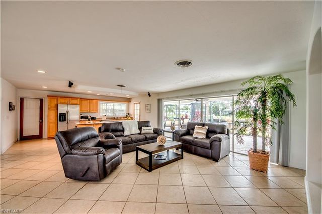 5359 Majestic CT, Cape Coral, FL 33904