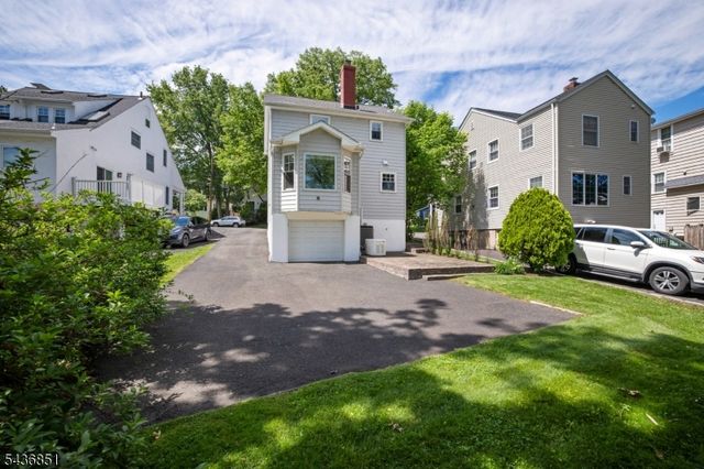 18 Sunset Dr, Millburn Twp., NJ 07041