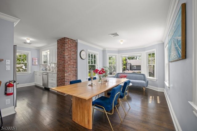 18 Sunset Dr, Millburn Twp., NJ 07041