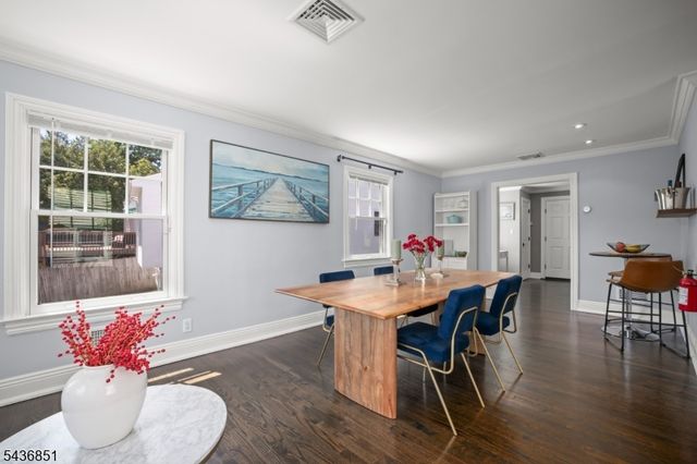 18 Sunset Dr, Millburn Twp., NJ 07041