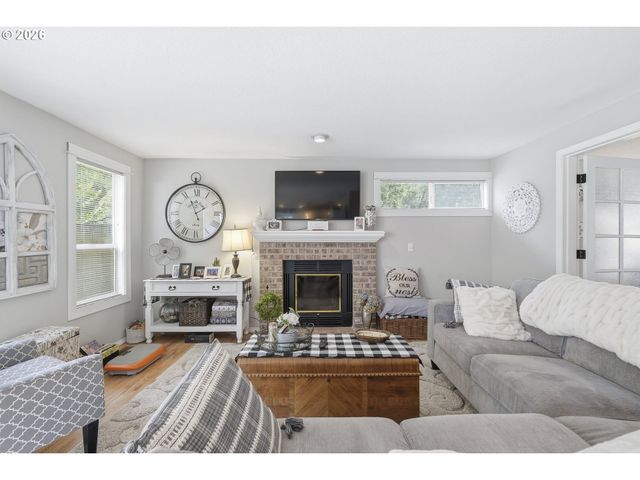 11235 Sw CHAMPOEG Dr, Wilsonville, OR 97070