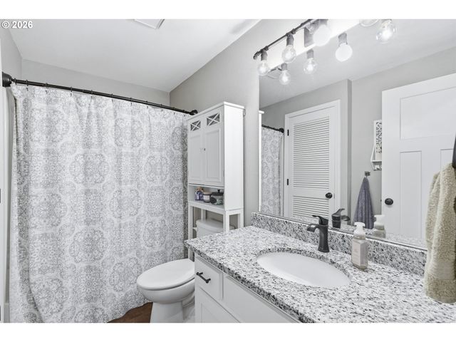 11235 Sw CHAMPOEG Dr, Wilsonville, OR 97070