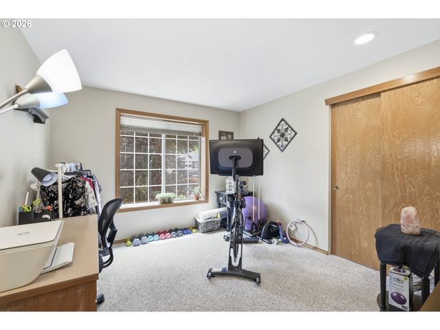 11235 Sw CHAMPOEG Dr, Wilsonville, OR 97070
