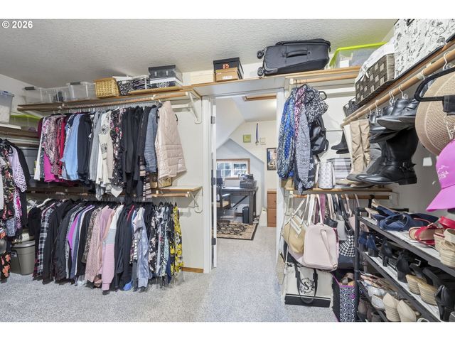 11235 Sw CHAMPOEG Dr, Wilsonville, OR 97070