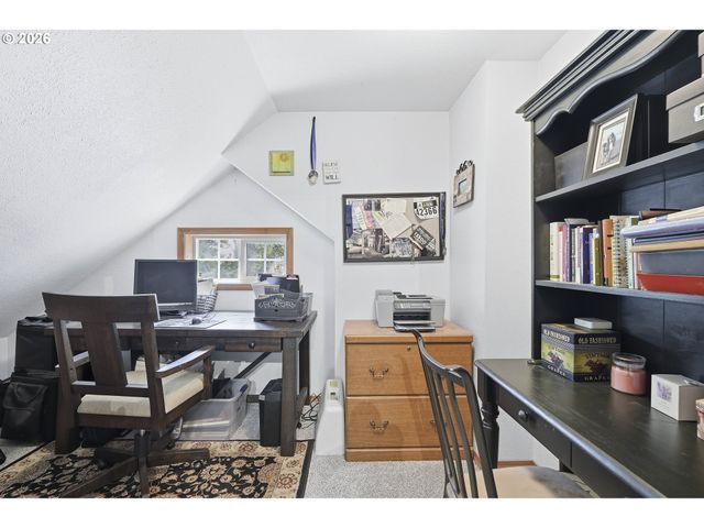 11235 Sw CHAMPOEG Dr, Wilsonville, OR 97070