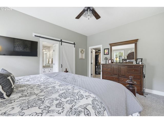 11235 Sw CHAMPOEG Dr, Wilsonville, OR 97070