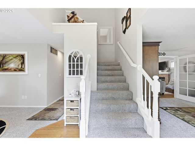 11235 Sw CHAMPOEG Dr, Wilsonville, OR 97070