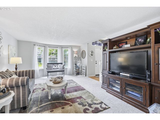 11235 Sw CHAMPOEG Dr, Wilsonville, OR 97070