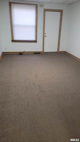 211 W BRYAN Street, Herrin, IL 62948