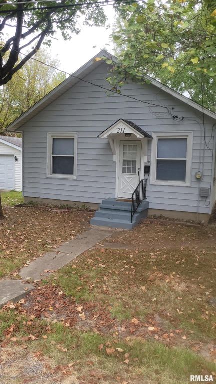 211 W BRYAN Street, Herrin, IL 62948