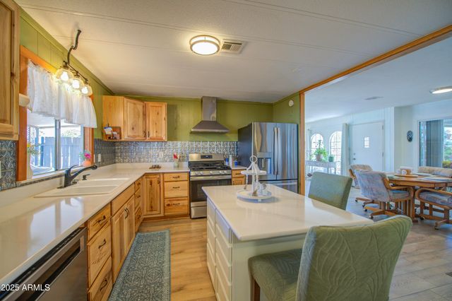 7250 E ARBOR Avenue, Mesa, AZ 85208