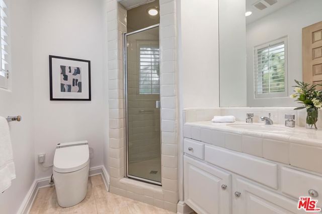 812 N Bedford Drive, Beverly Hills, CA 90210