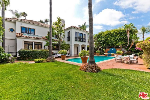 812 N Bedford Drive, Beverly Hills, CA 90210