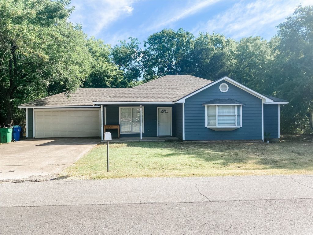 502 E Ross Street, Waxahachie, TX 75165