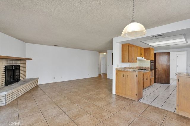 13295 Tamarisk Road, Victorville, CA 92395