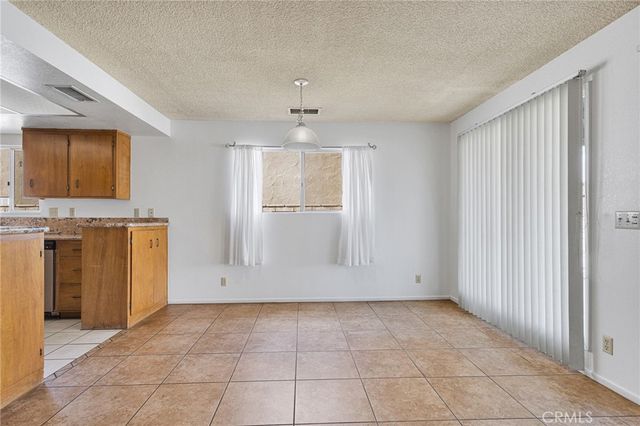 13295 Tamarisk Road, Victorville, CA 92395