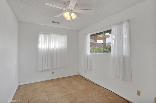 13295 Tamarisk Road, Victorville, CA 92395