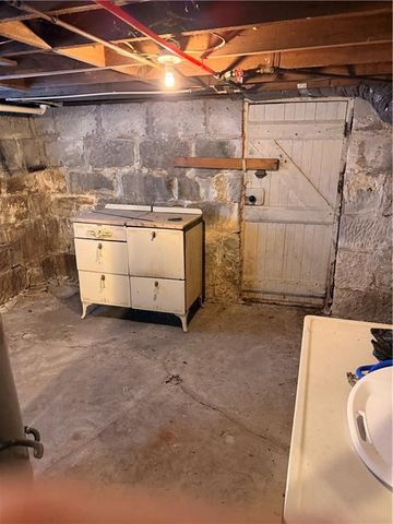 323 W GAY Street, Warrensburg, MO 64093