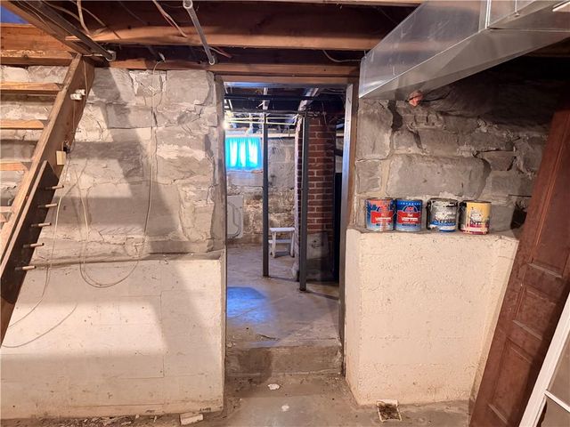 323 W GAY Street, Warrensburg, MO 64093