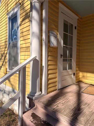 323 W GAY Street, Warrensburg, MO 64093