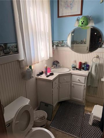 323 W GAY Street, Warrensburg, MO 64093