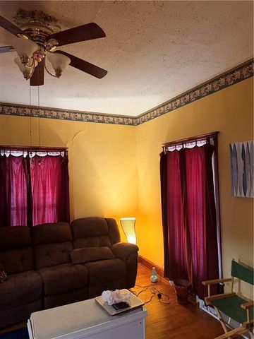 323 W GAY Street, Warrensburg, MO 64093