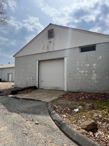 16 Doctor Foote Road, Colchester, CT 06415