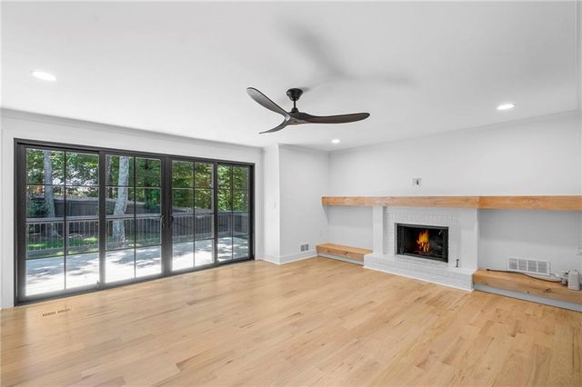140 N Bluff, Alpharetta, GA 30004