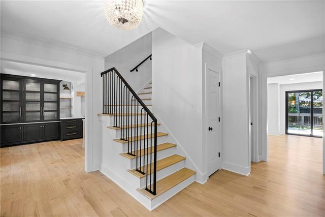 140 N Bluff, Alpharetta, GA 30004