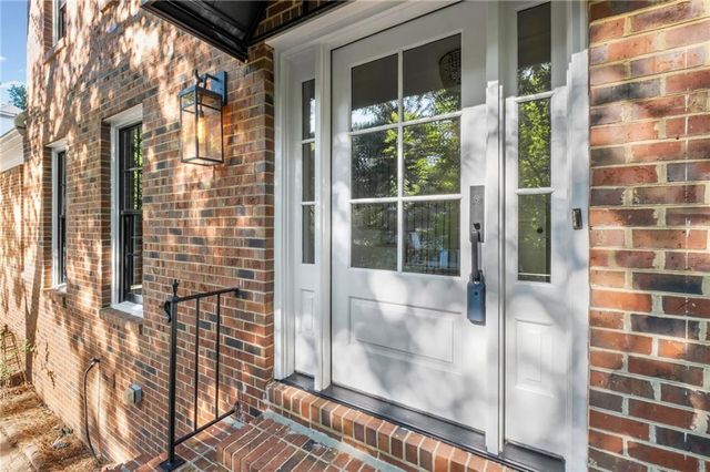 140 N Bluff, Alpharetta, GA 30004