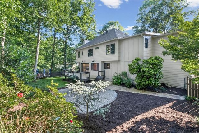 140 N Bluff, Alpharetta, GA 30004