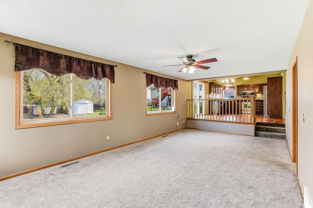 2445 Schaller Drive E, Maplewood, MN 55119