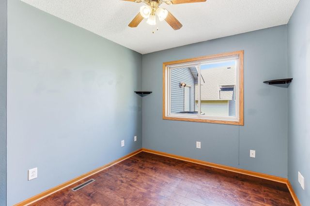 2445 Schaller Drive E, Maplewood, MN 55119