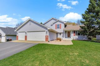 2445 Schaller Drive E, Maplewood, MN 55119