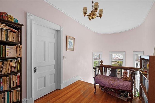 27 Oliver Street, Watertown, MA 02472