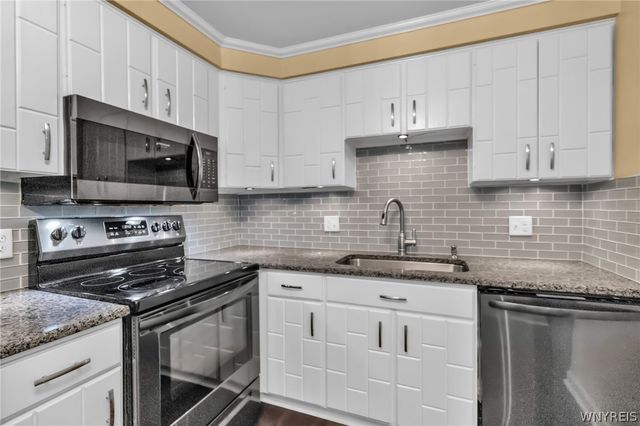 1420 Maple Road 6, Amherst, NY 14221