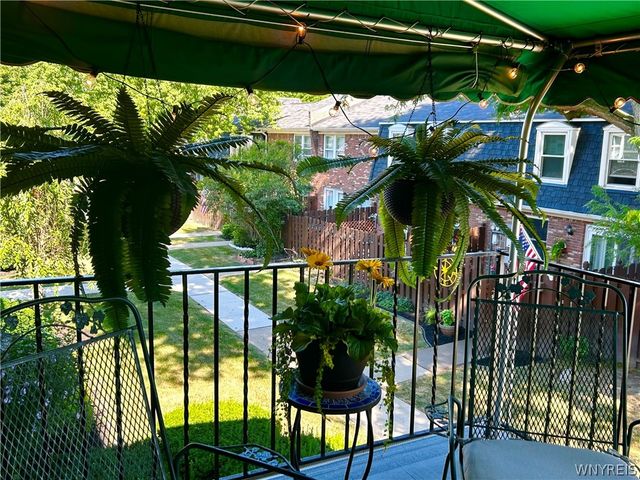 1420 Maple Road 6, Amherst, NY 14221