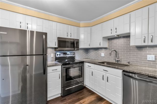 1420 Maple Road 6, Amherst, NY 14221