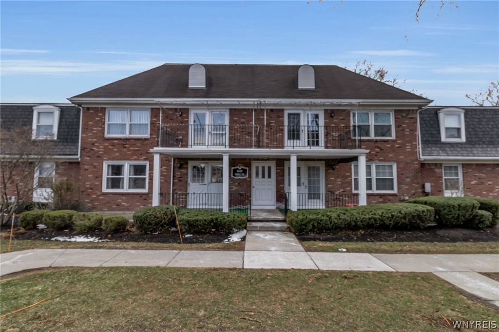 1420 Maple Road 6, Amherst, NY 14221