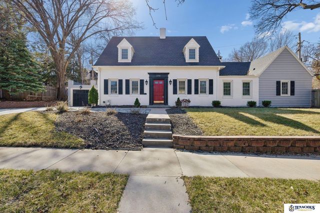 2701 Bradfield Drive, Lincoln, NE 68502