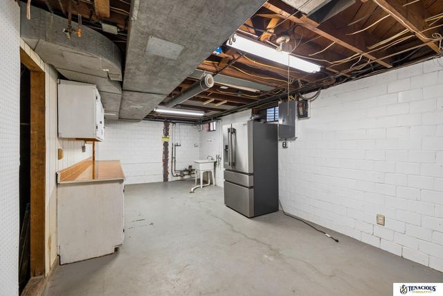 2701 Bradfield Drive, Lincoln, NE 68502