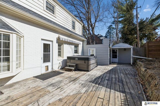 2701 Bradfield Drive, Lincoln, NE 68502