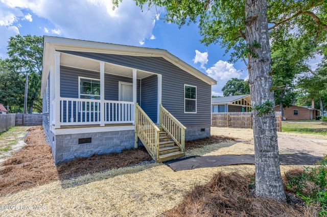 1990 Waterloo Street SW, Ocean Isle Beach, NC 28469