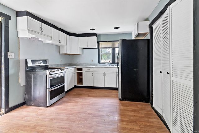 1017 S Park Avenue, Marion, IN 46953