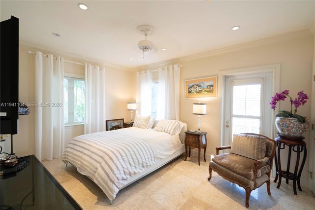 6465 Pine Tree Drive Cir, Miami Beach, FL 33141