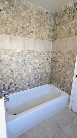 11108 E 57th Street, Raytown, MO 64133