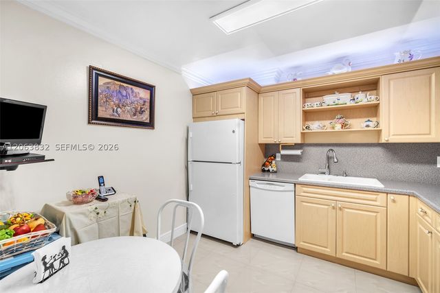 4160 Inverrary Dr 308, Lauderhill, FL 33319