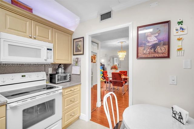 4160 Inverrary Dr 308, Lauderhill, FL 33319