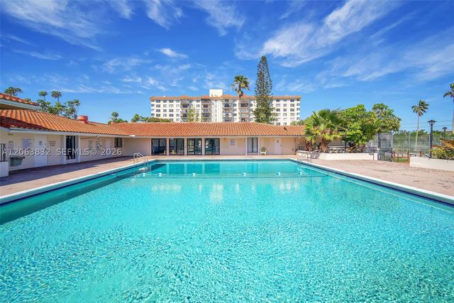 4160 Inverrary Dr 308, Lauderhill, FL 33319