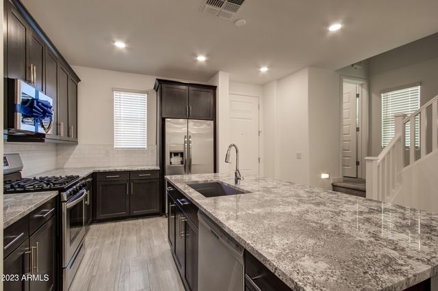 1087 E Chapman Drive, Chandler, AZ 85286